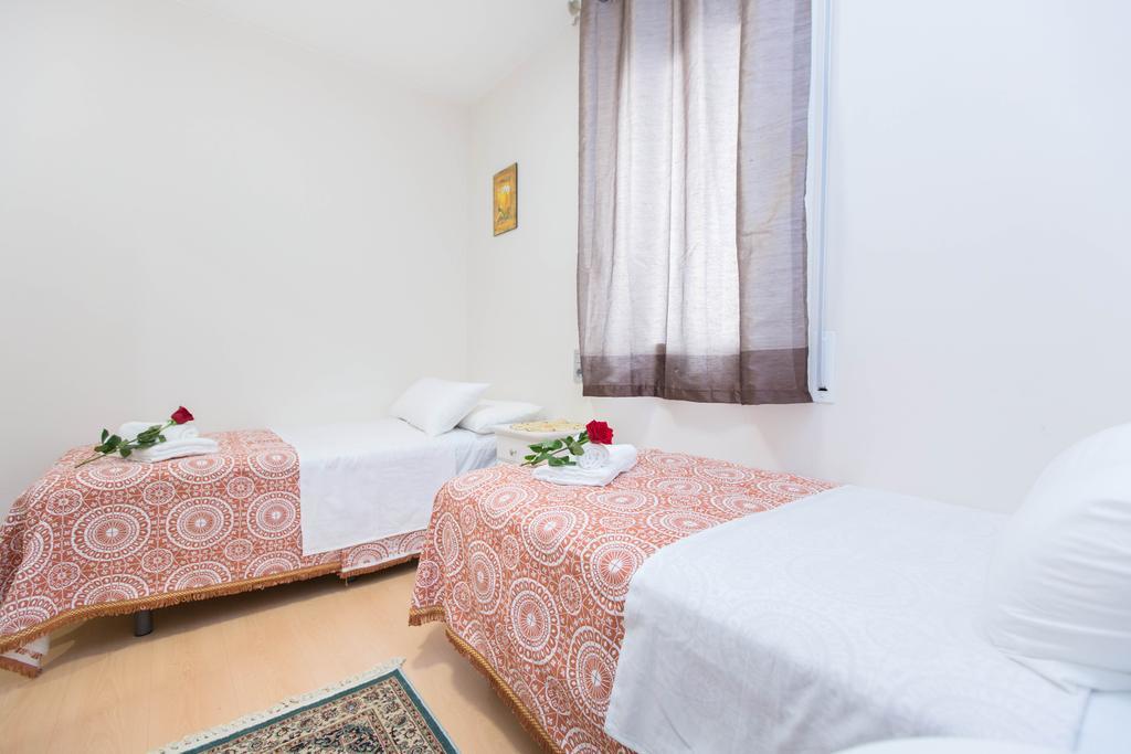 Stay Barcelona Central Apartments Exterior photo